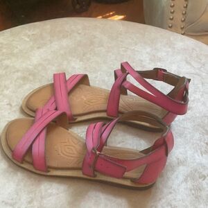 Clark’s BOHO Mauve Magenta Gladiator Sandals Sz 7.5 EUC